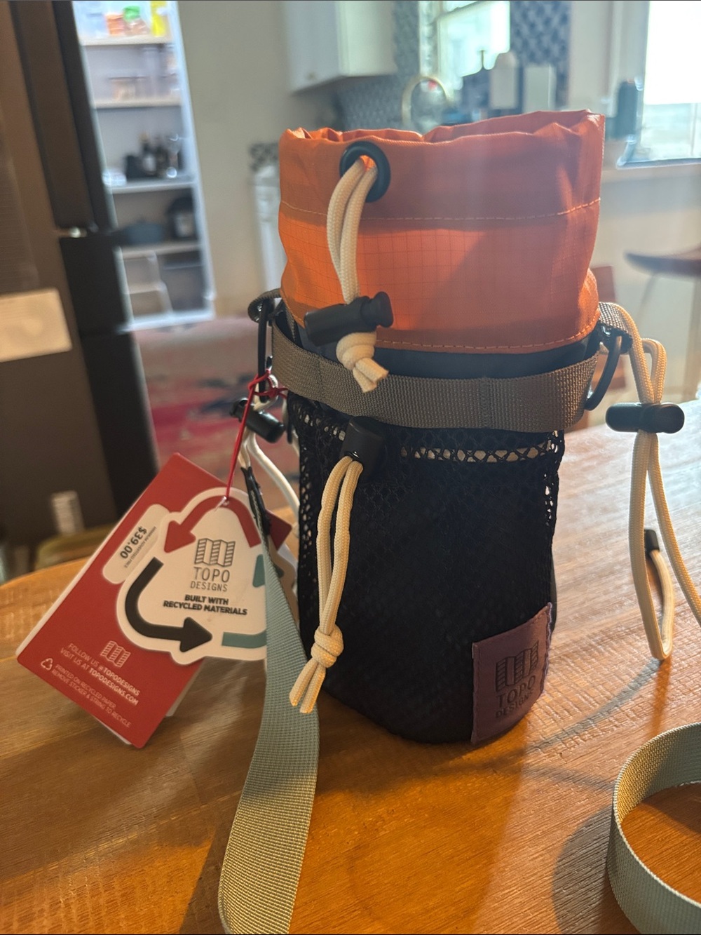 Topo designs mountain hydro sling in pond blue - Picture 3 of 4